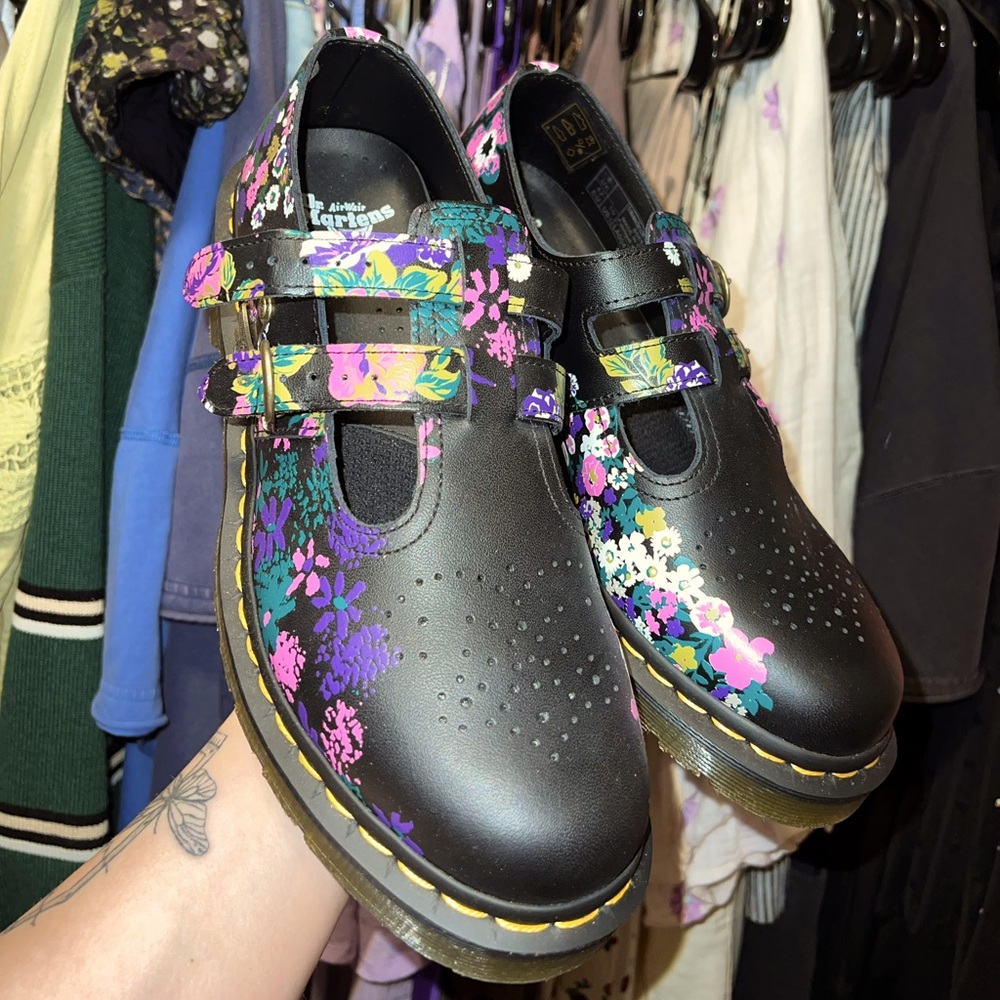 DR. MARTEN FLORAL MARY JANES